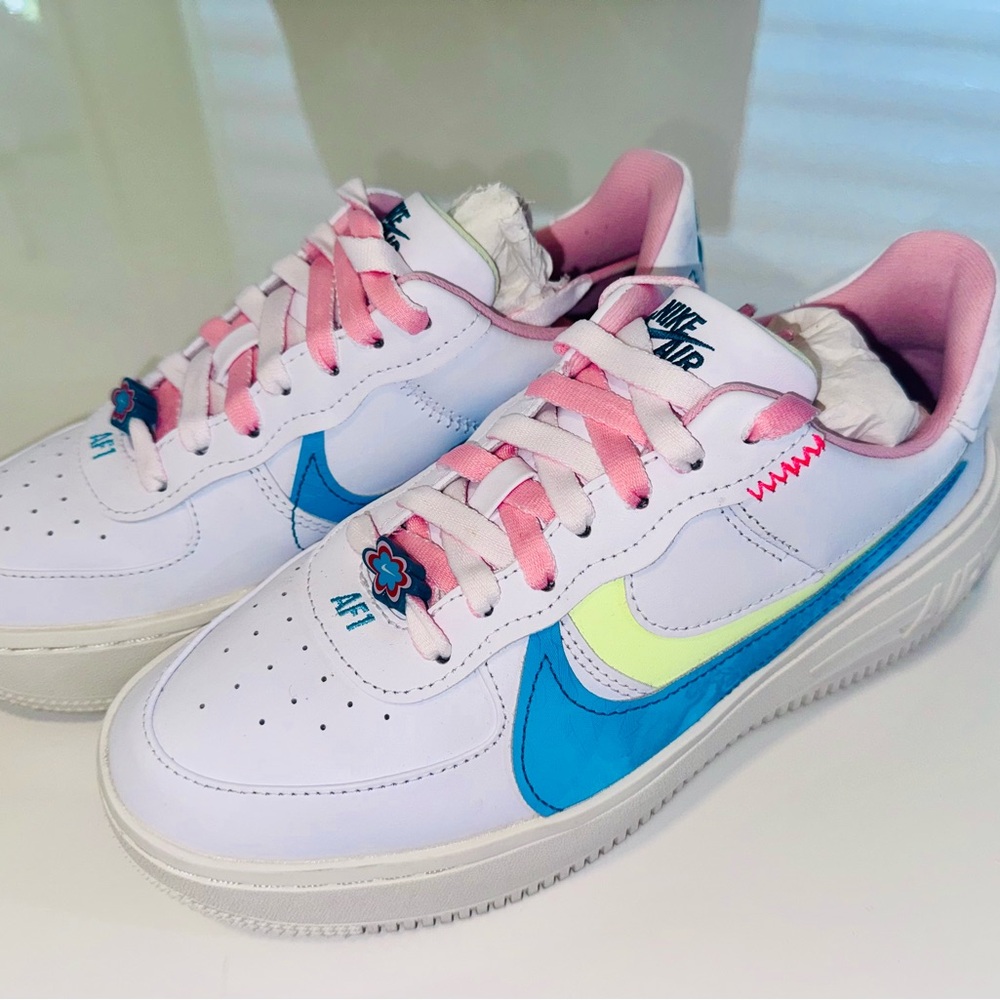 Nike AIR FORCE 1 Platform